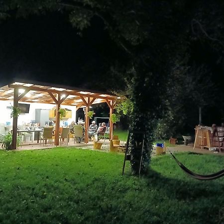 Kimle Hidlab Apartman מראה חיצוני תמונה