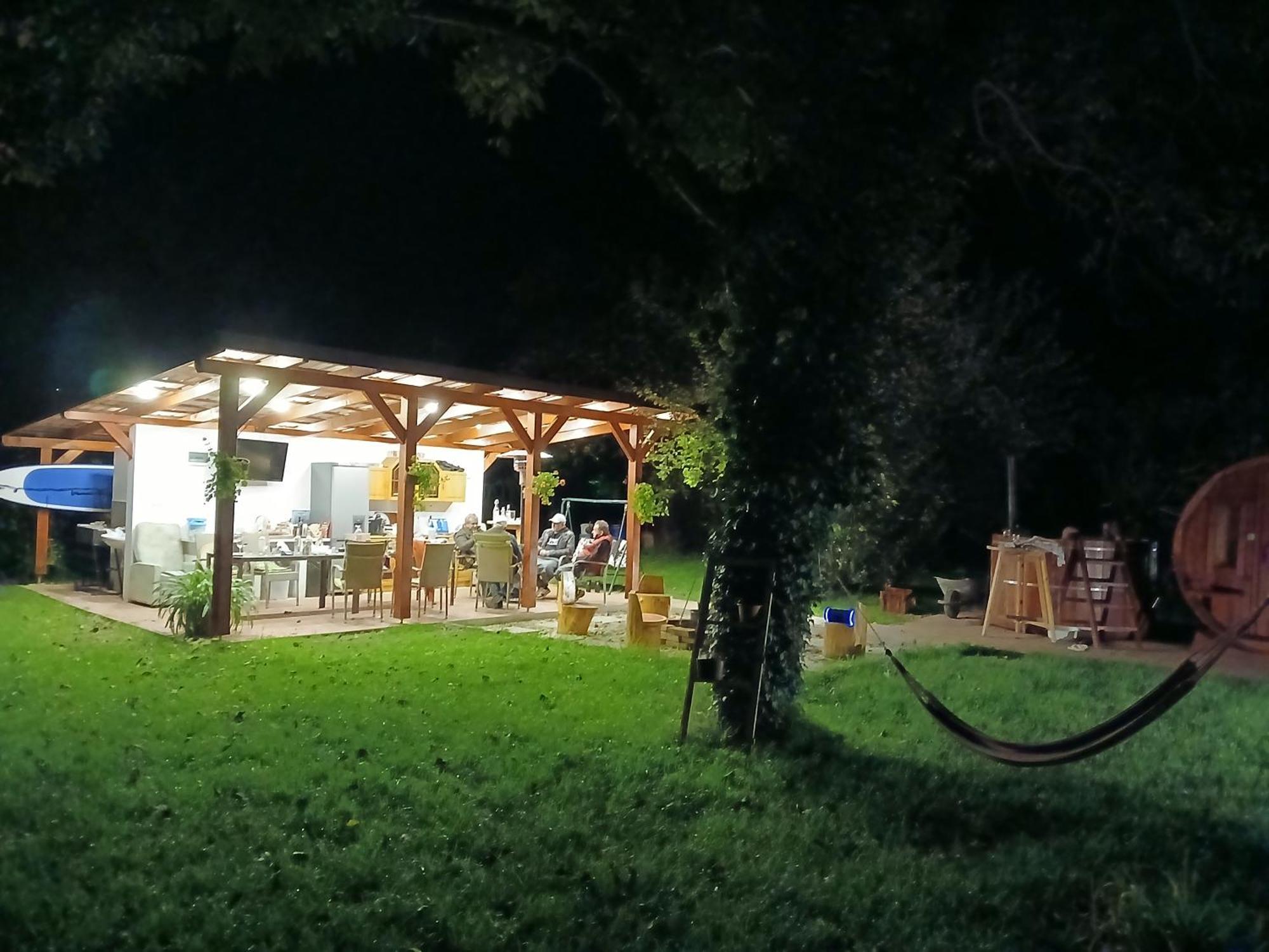 Kimle Hidlab Apartman מראה חיצוני תמונה